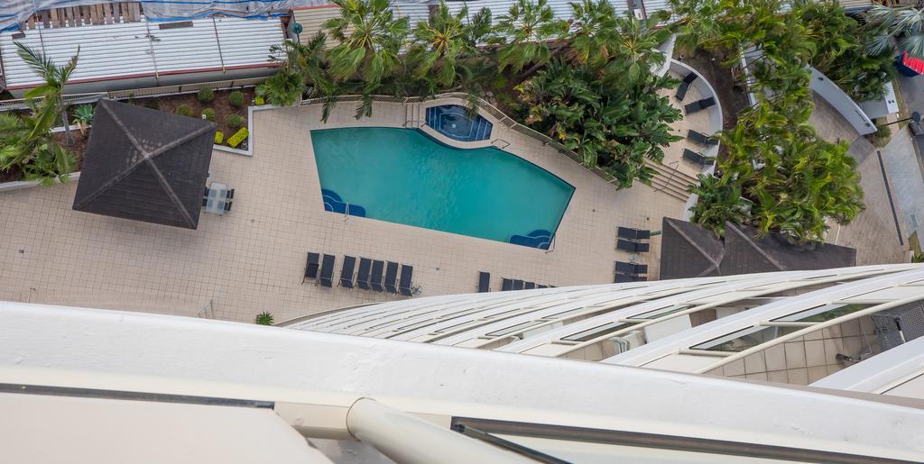 Broadbeach Savannah Resort Buitenkant foto
